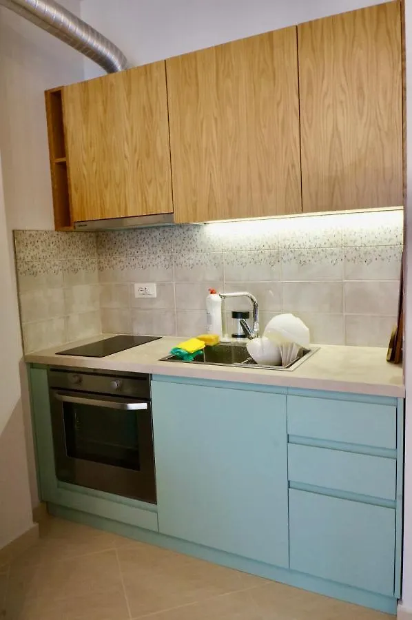 アパート Serene Green One-Bedroom Condo Vlorë アルバニア